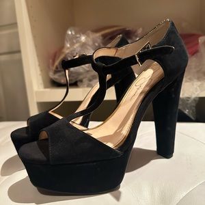 Jessica Simpson Black Heels